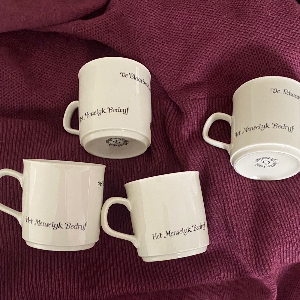 Illustrated Ceramic Mug Set - Picture 2 of 3